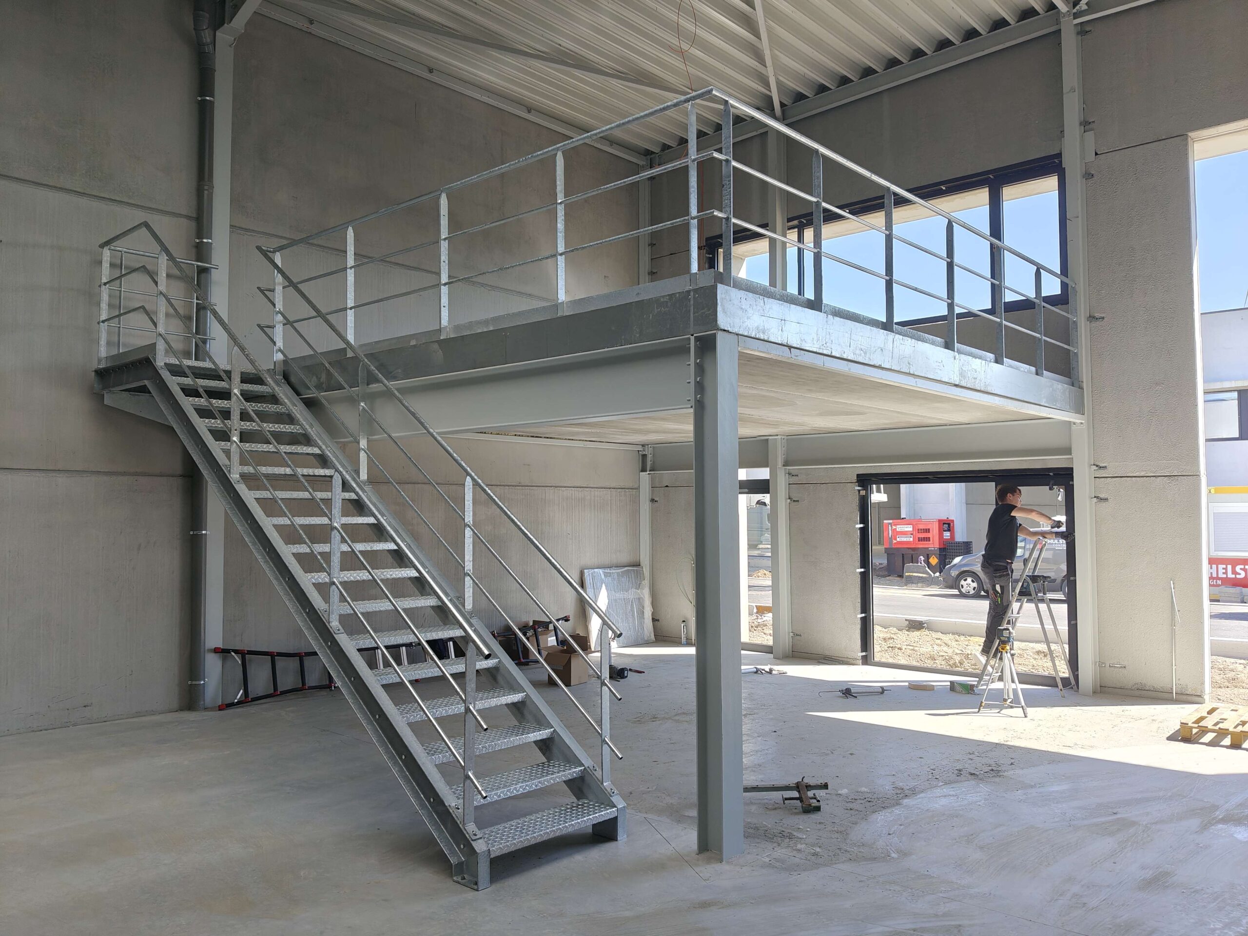 montage van de stalen toegangsinfrastructuren voor twee sleutelunits binnen dit project. montage van de stalen toegangsinfrastructuren voor twee sleutelunits binnen dit project.